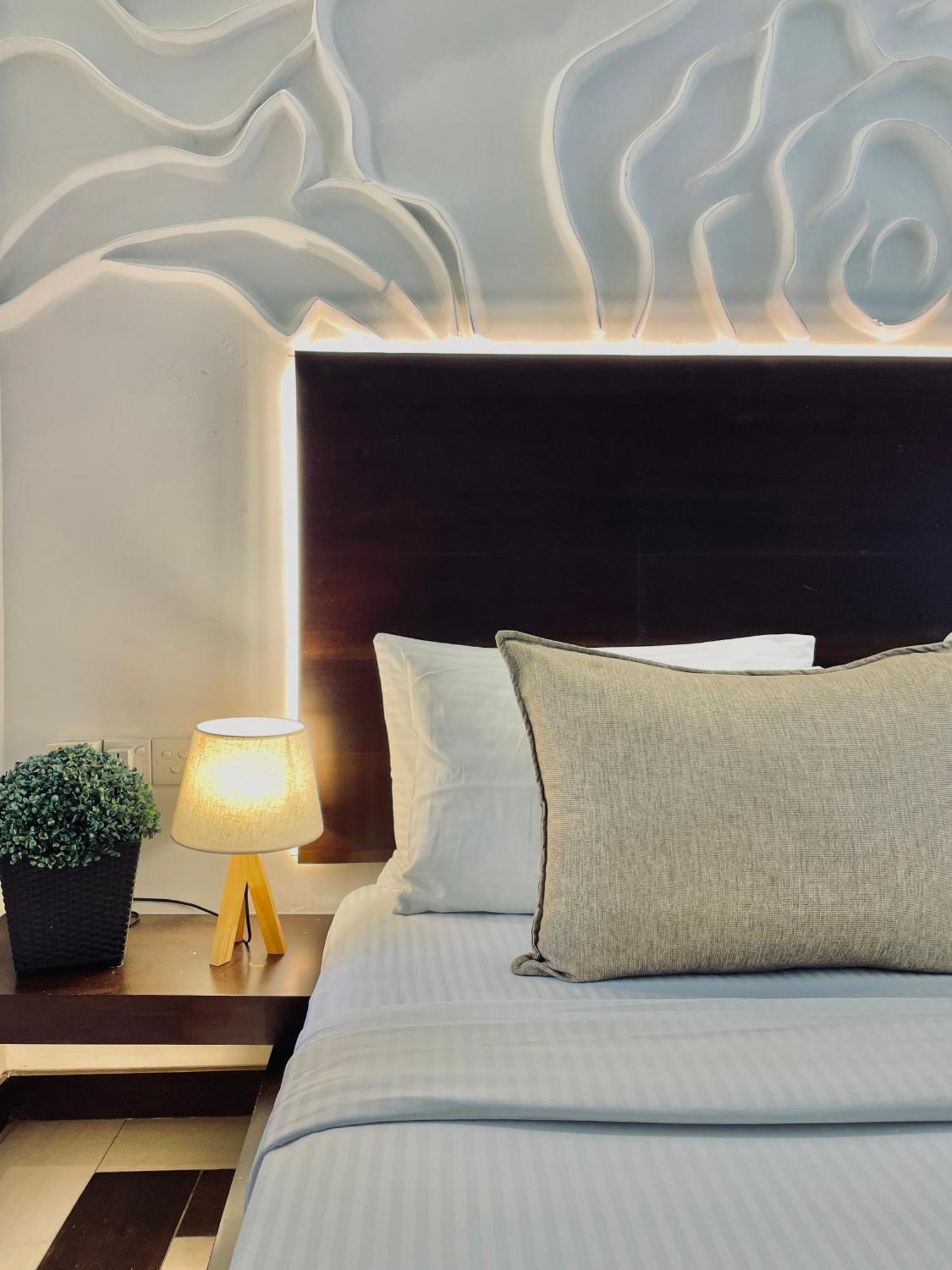 8 Plus Motels Negombo Exteriér fotografie